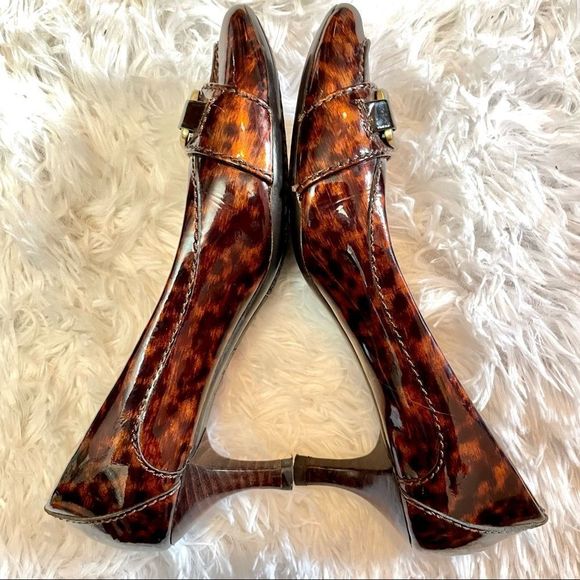 💥Host Pick!💥 Cole Haan Helena Patent Leather Square Toe Kitten Heels - Picture 5 of 11